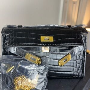 Black croc poochette